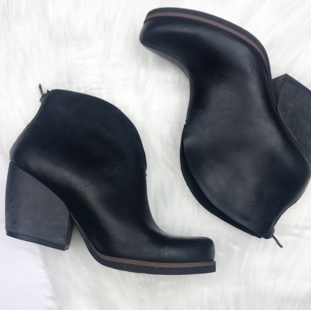 Korks by Kork-Ease Shamira Black Boots Chunky Heel